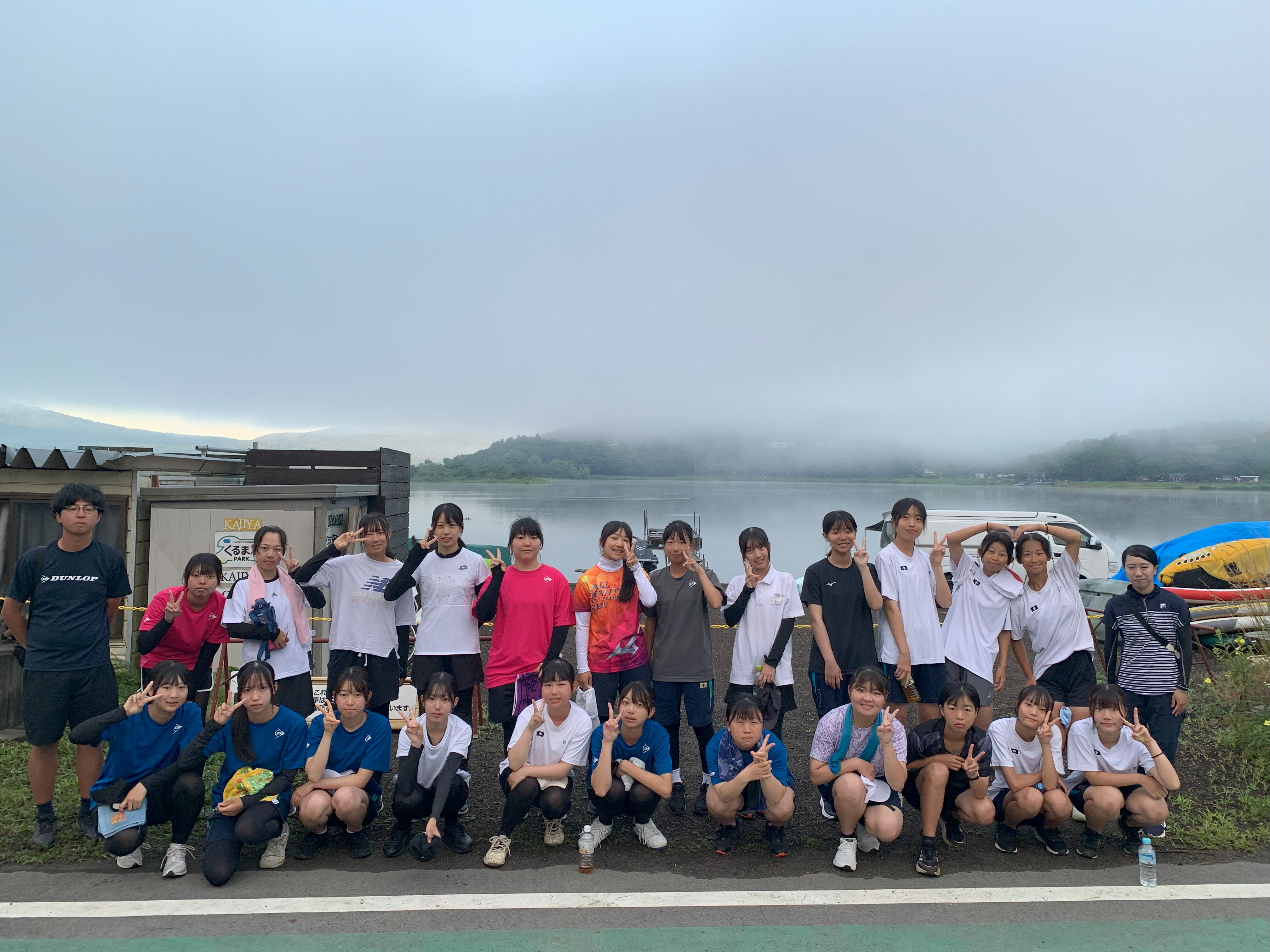 女子硬式テニス部